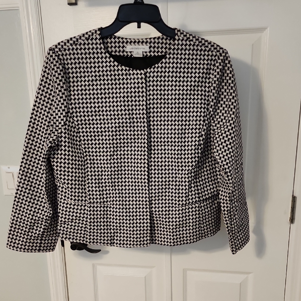Liz Claiborne Black and White Houndstooth Jacket